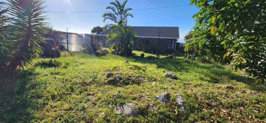 Commercial Property for Sale in Wavecrest Eastern Cape